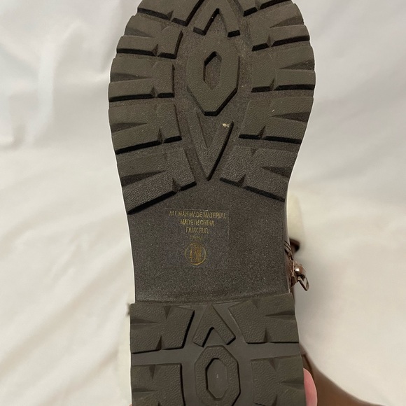 EUC Unr8ed Ivana faux leather faux fur boots - Picture 8 of 9